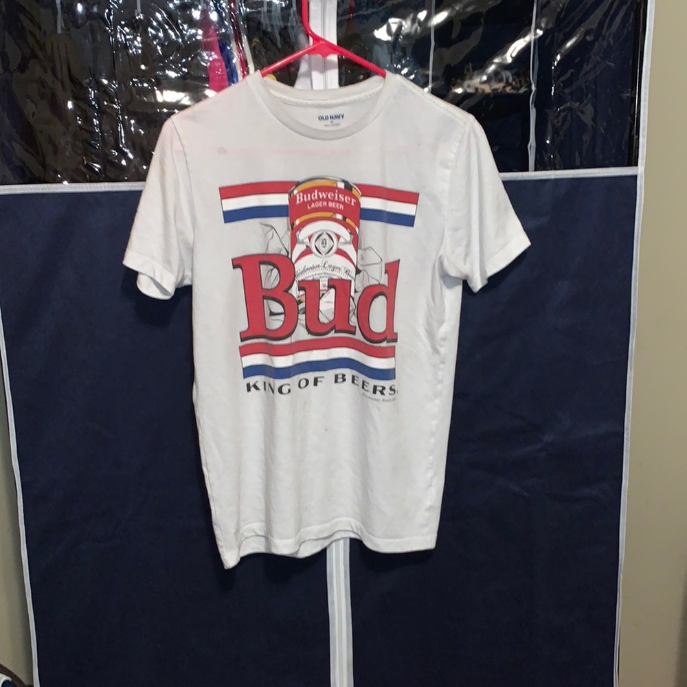 Old navy Budweiser t-shirt